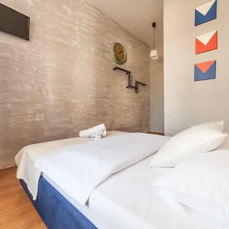 Central Hostel *