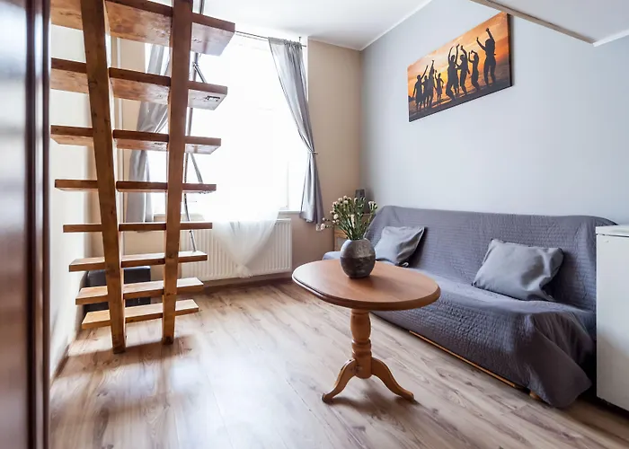 Central ホステル