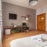 Hostel Central *