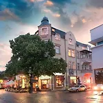 Hostel Central