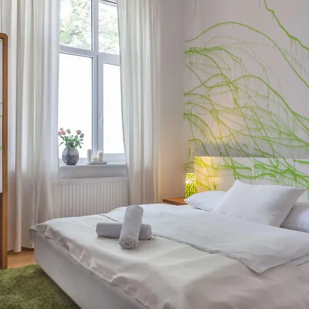 אכסניה Central