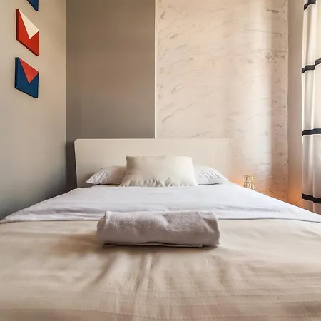 Central Hostel *